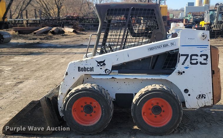 image for item JW9567 2002 Bobcat 763  skid steer loader