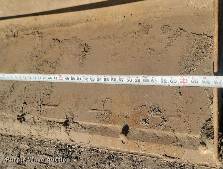 image for item JW9567 2002 Bobcat 763  skid steer loader