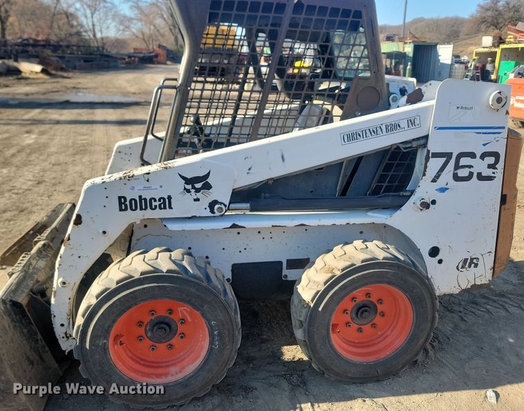 image for item JW9567 2002 Bobcat 763  skid steer loader