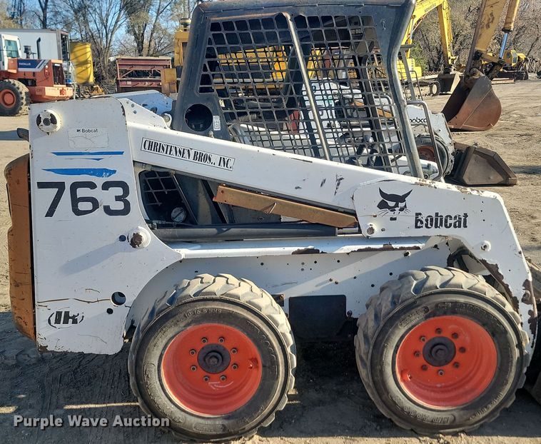 image for item JW9567 2002 Bobcat 763  skid steer loader