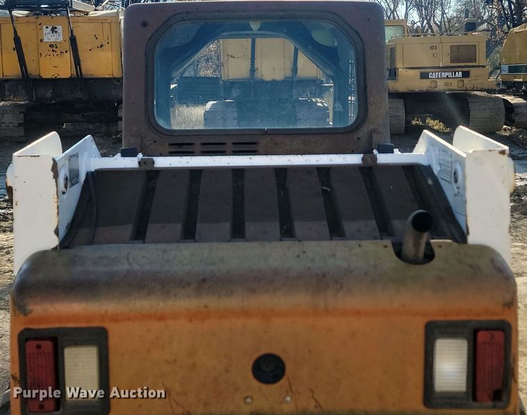 image for item JW9567 2002 Bobcat 763  skid steer loader