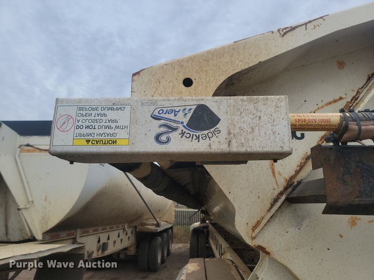 image for item JW9571 2011 Trail King TK60SSD-433  side dump trailer