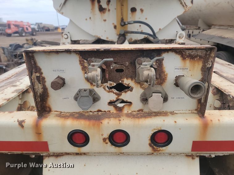 image for item JW9571 2011 Trail King TK60SSD-433  side dump trailer