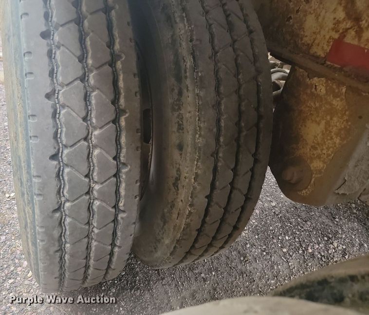 image for item JW9571 2011 Trail King TK60SSD-433  side dump trailer