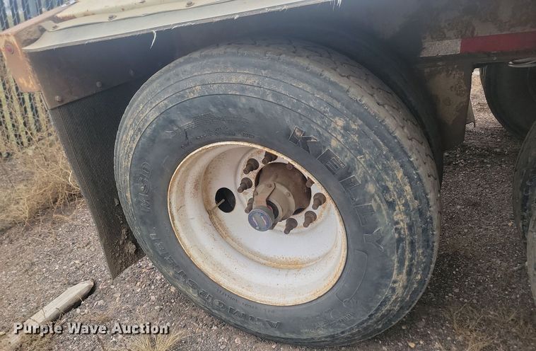 image for item JW9571 2011 Trail King TK60SSD-433  side dump trailer