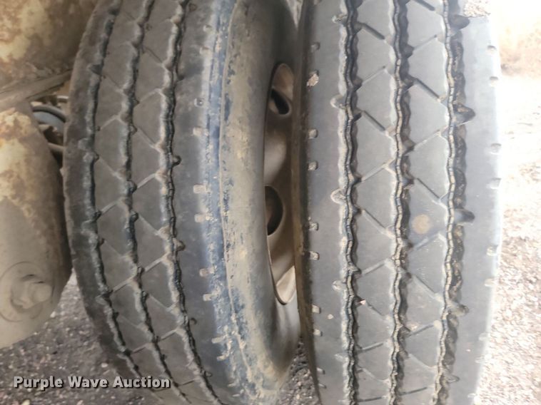 image for item JW9571 2011 Trail King TK60SSD-433  side dump trailer