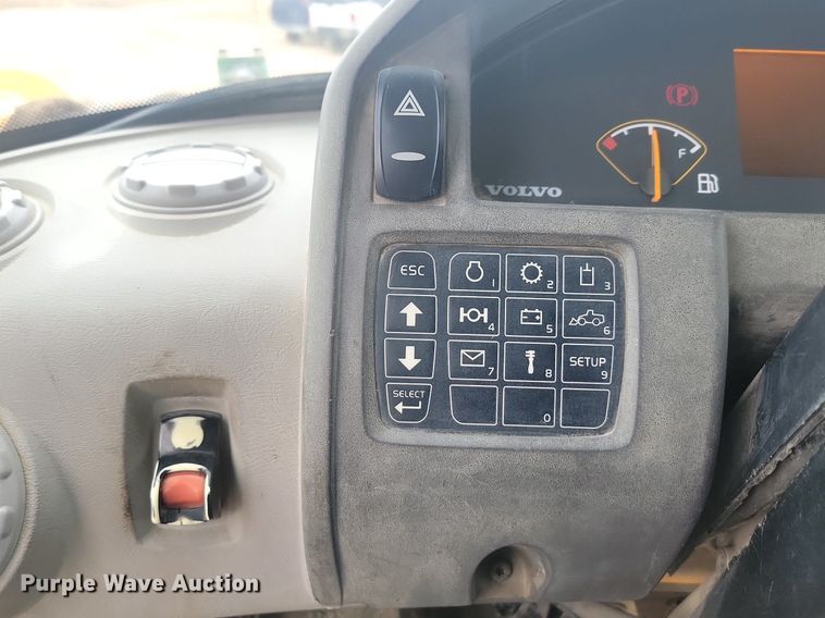 image for item JW9572 2012 Volvo L150G  wheel loader