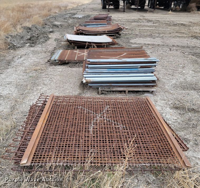 image for item JW9573 Approximately 115 aggregate screens