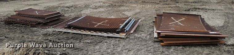 image for item JW9573 Approximately 115 aggregate screens