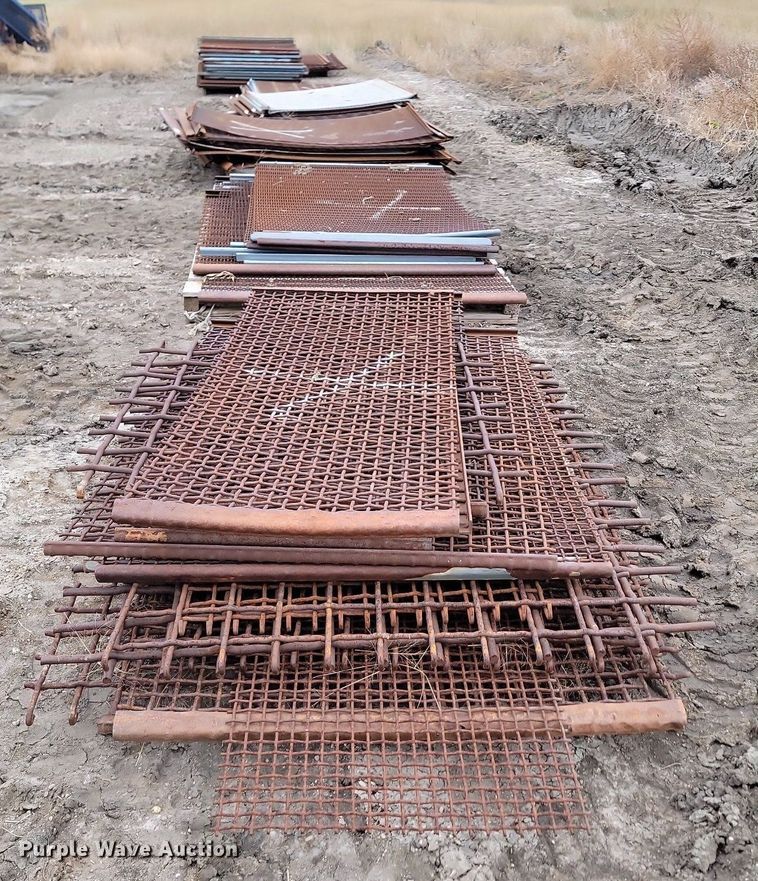 image for item JW9573 Approximately 115 aggregate screens