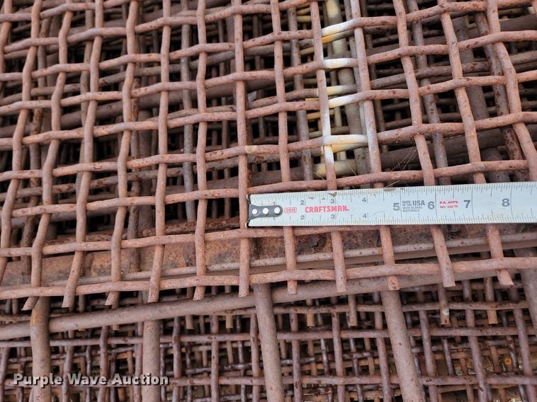 image for item JW9573 Approximately 115 aggregate screens