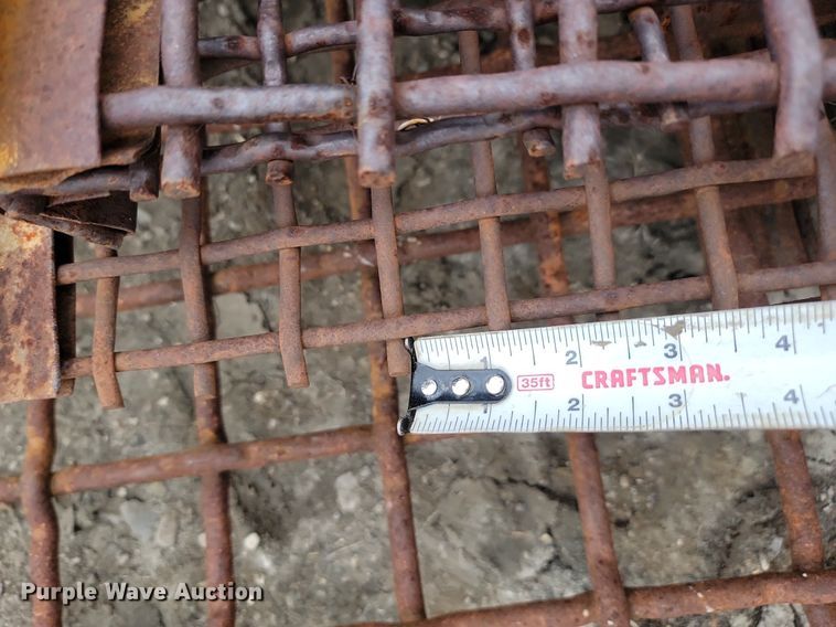 image for item JW9573 Approximately 115 aggregate screens