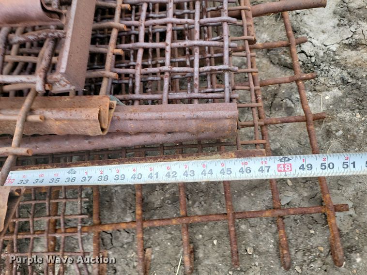 image for item JW9573 Approximately 115 aggregate screens