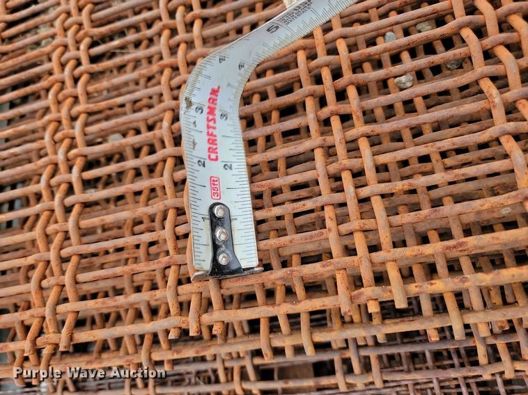 image for item JW9573 Approximately 115 aggregate screens