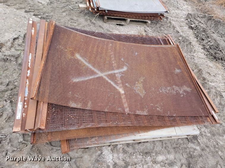 image for item JW9573 Approximately 115 aggregate screens