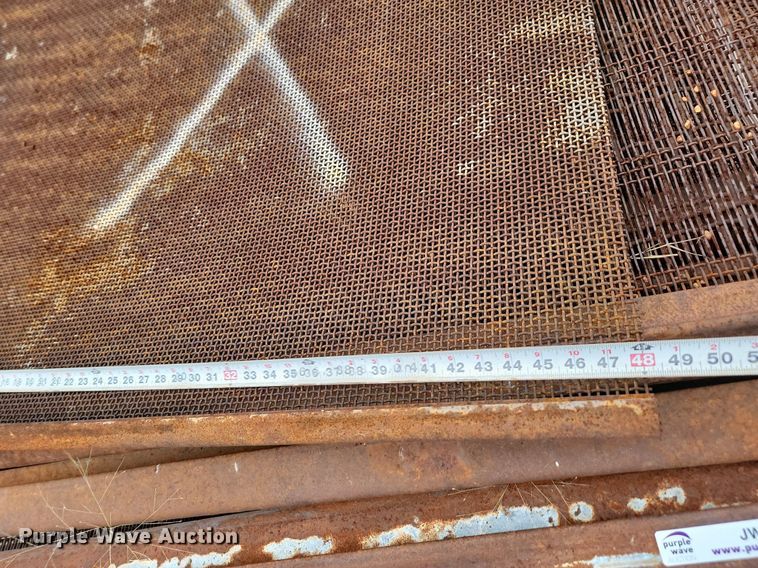 image for item JW9573 Approximately 115 aggregate screens