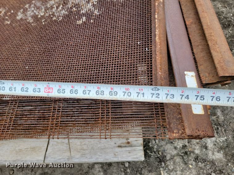 image for item JW9573 Approximately 115 aggregate screens