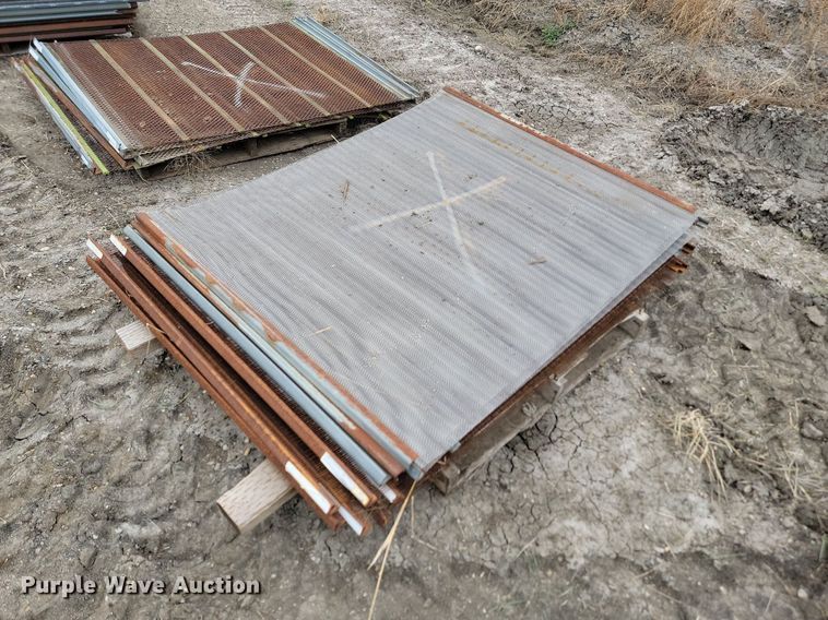 image for item JW9573 Approximately 115 aggregate screens