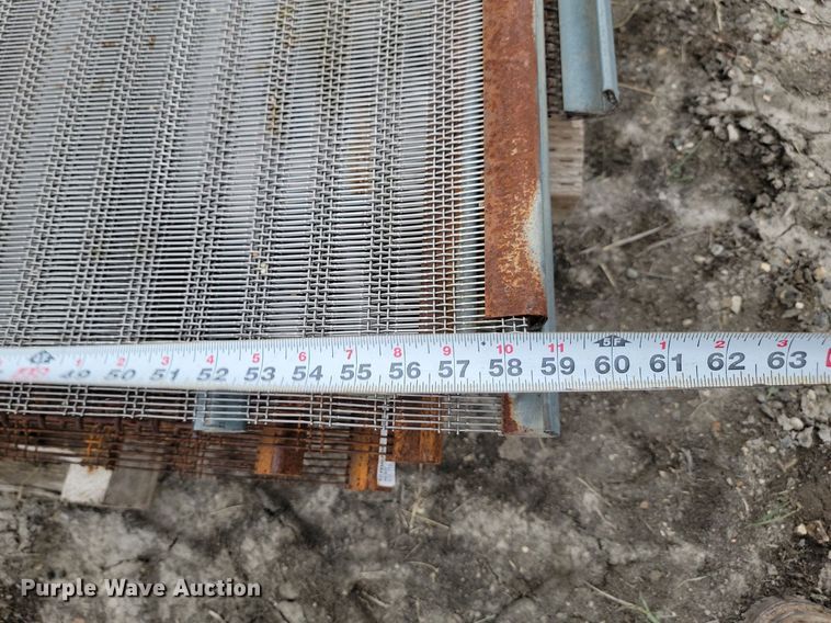 image for item JW9573 Approximately 115 aggregate screens