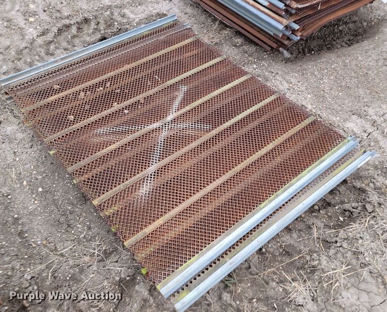 image for item JW9573 Approximately 115 aggregate screens