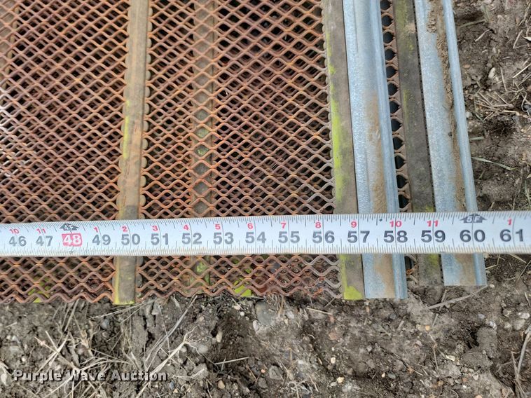 image for item JW9573 Approximately 115 aggregate screens