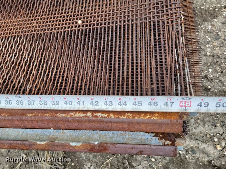 image for item JW9573 Approximately 115 aggregate screens