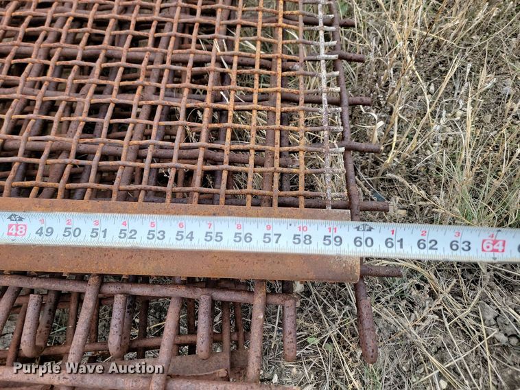 image for item JW9573 Approximately 115 aggregate screens