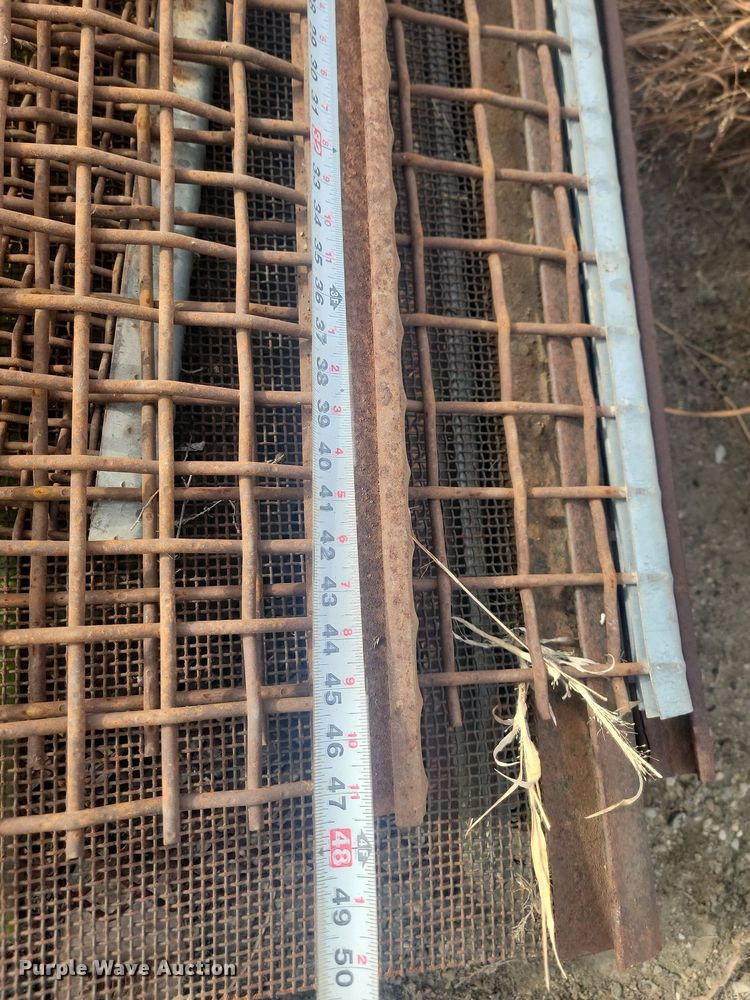 image for item JW9573 Approximately 115 aggregate screens