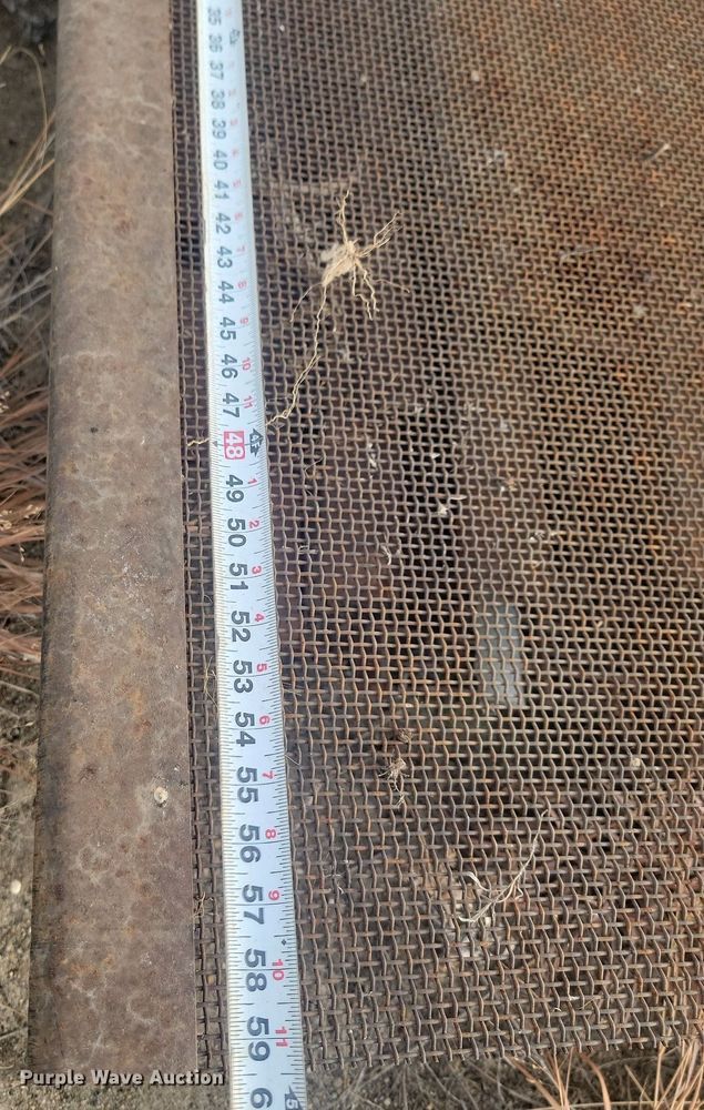 image for item JW9573 Approximately 115 aggregate screens