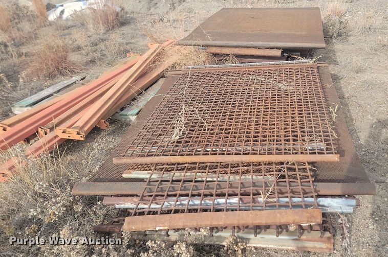 image for item JW9573 Approximately 115 aggregate screens