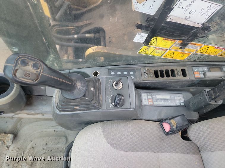 image for item JW9576 2007 Caterpillar 320D  excavator