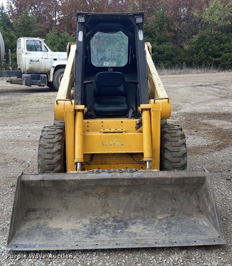 image for item KD9077 1998 Gehl SL4625  skid steer loader