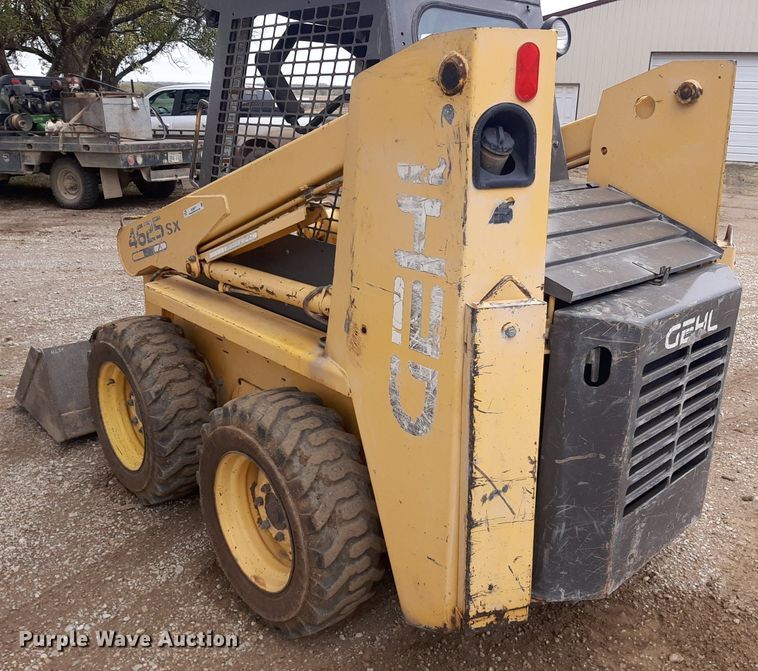 image for item KD9077 1998 Gehl SL4625  skid steer loader