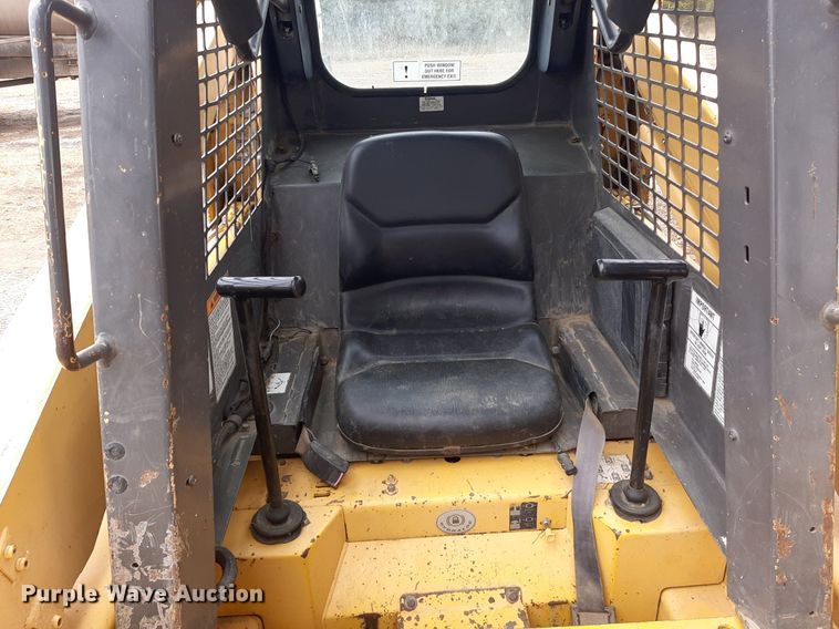 image for item KD9077 1998 Gehl SL4625  skid steer loader