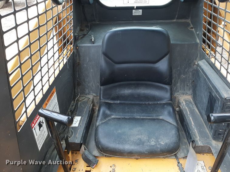 image for item KD9077 1998 Gehl SL4625  skid steer loader