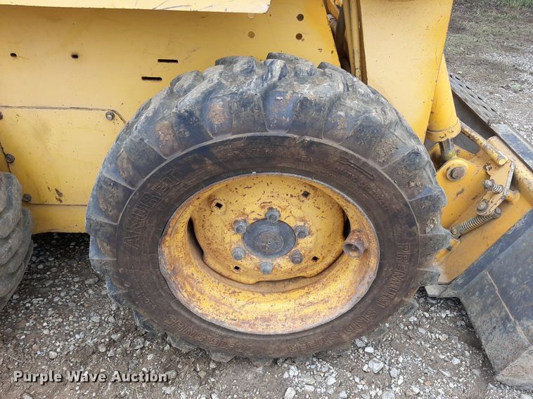 image for item KD9077 1998 Gehl SL4625  skid steer loader