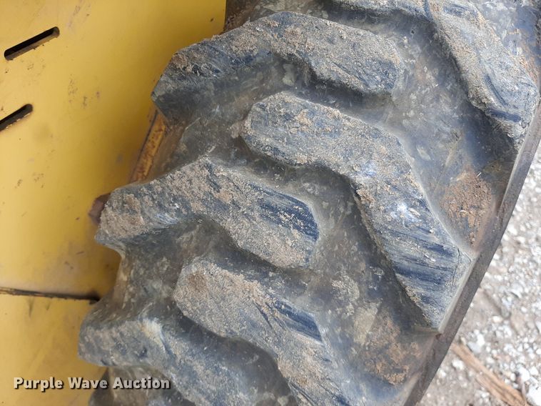 image for item KD9077 1998 Gehl SL4625  skid steer loader