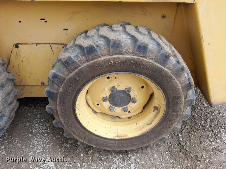 image for item KD9077 1998 Gehl SL4625  skid steer loader