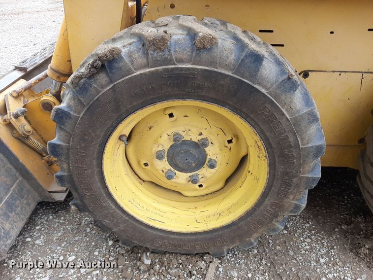 image for item KD9077 1998 Gehl SL4625  skid steer loader