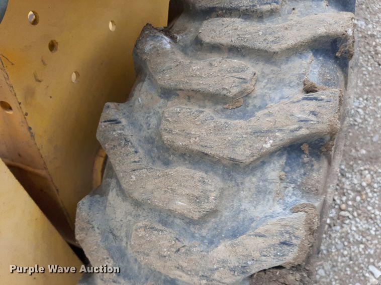 image for item KD9077 1998 Gehl SL4625  skid steer loader