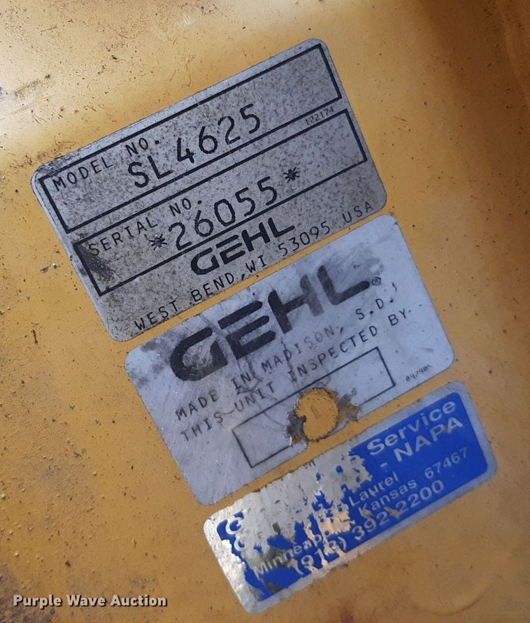 image for item KD9077 1998 Gehl SL4625  skid steer loader
