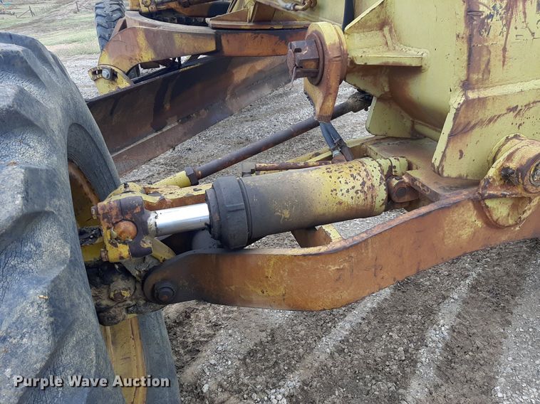 image for item KD9078 1961 Huber 10D  rigid frame motor grader