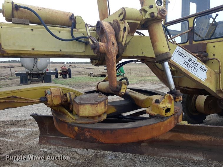 image for item KD9078 1961 Huber 10D  rigid frame motor grader
