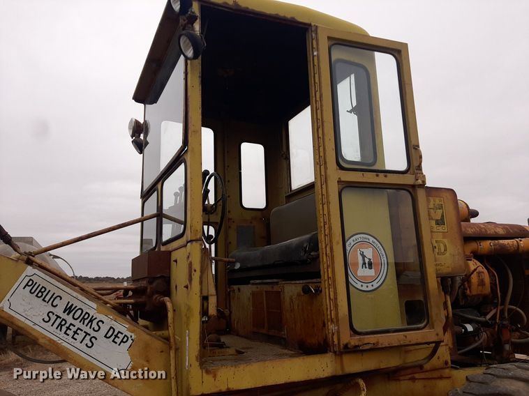image for item KD9078 1961 Huber 10D  rigid frame motor grader