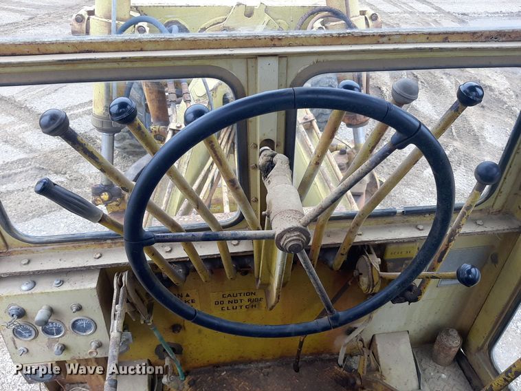 image for item KD9078 1961 Huber 10D  rigid frame motor grader