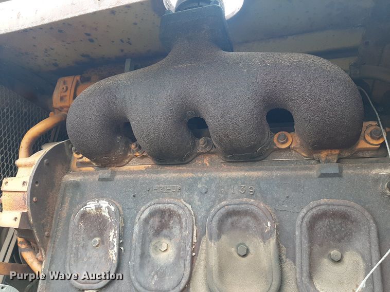 image for item KD9078 1961 Huber 10D  rigid frame motor grader