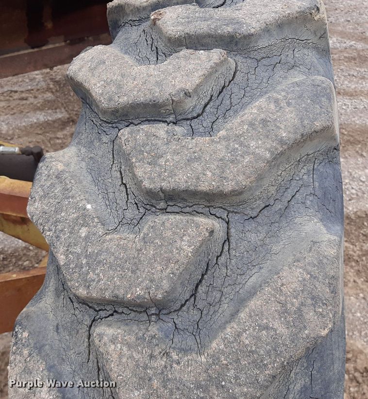 image for item KD9078 1961 Huber 10D  rigid frame motor grader