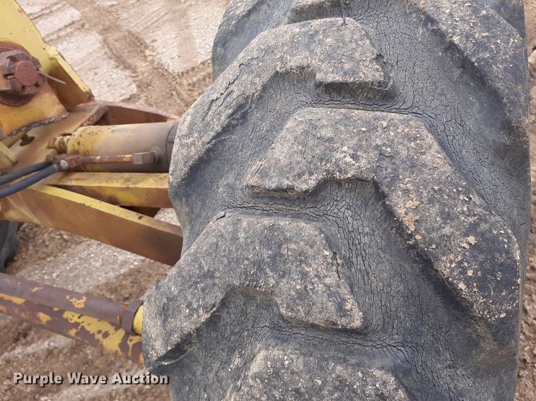 image for item KD9078 1961 Huber 10D  rigid frame motor grader