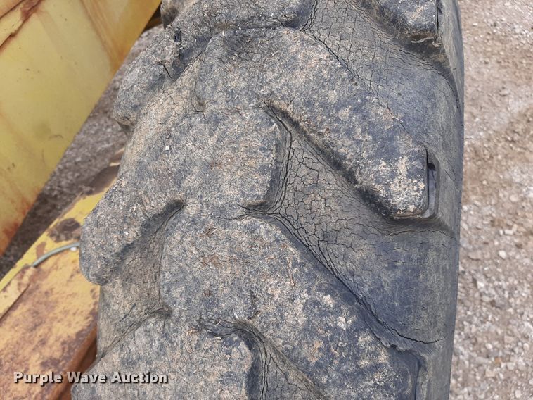 image for item KD9078 1961 Huber 10D  rigid frame motor grader