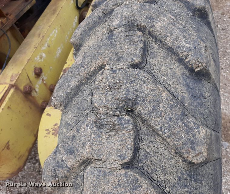 image for item KD9078 1961 Huber 10D  rigid frame motor grader